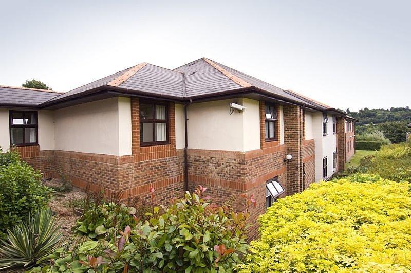 Premier Inn High Wycombe/Beaconsfield Esterno foto