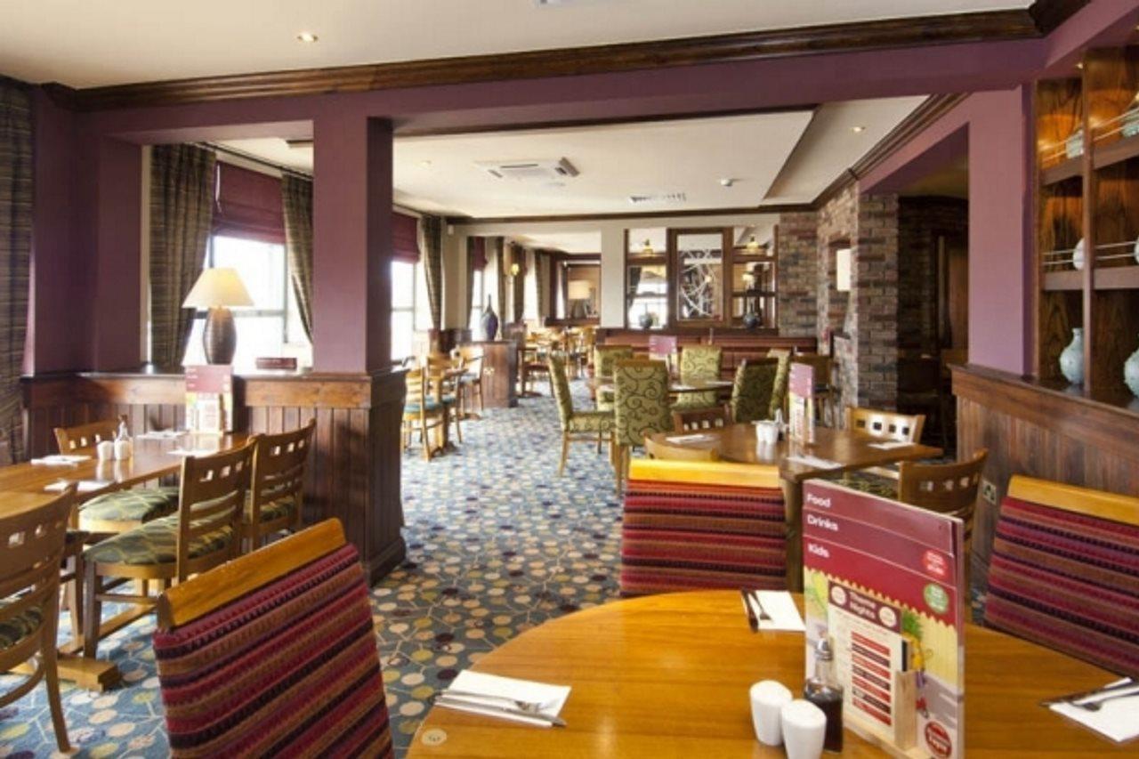 Premier Inn High Wycombe/Beaconsfield Esterno foto