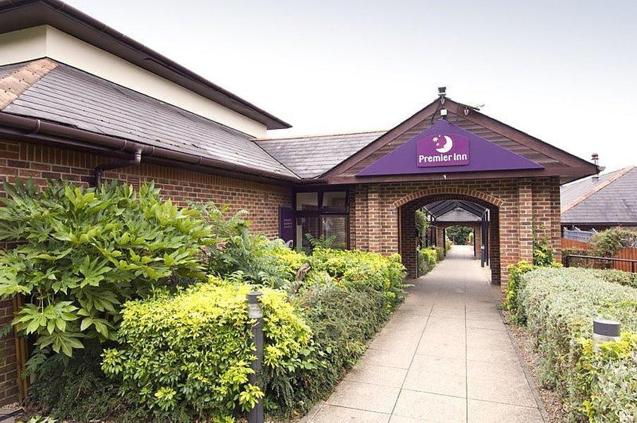 Premier Inn High Wycombe/Beaconsfield Esterno foto