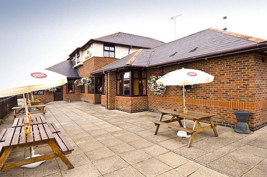 Premier Inn High Wycombe/Beaconsfield Esterno foto